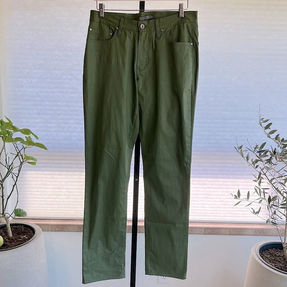 John Varvatos Men’s Coated Regular Fit Jeans Olive Green 31 NWOT Spring Casual - Picture 1 of 7